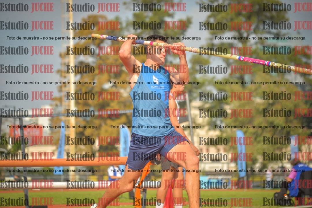 Fotos del salto con garrocha de varones - decatlón 8