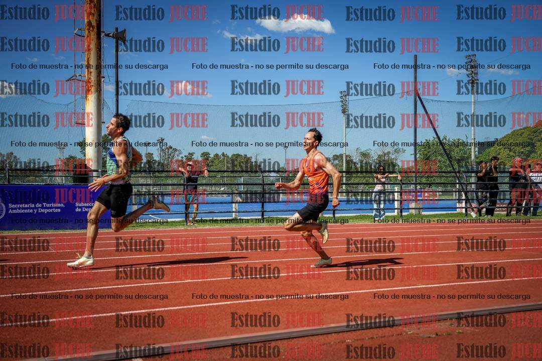 Fotos de los 200 m llanos de varones