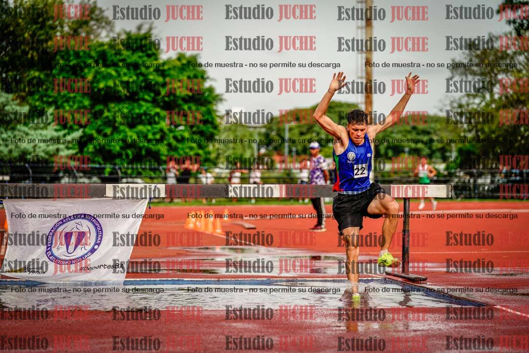 Fotos de los 3000 m con obstáculos de varones
