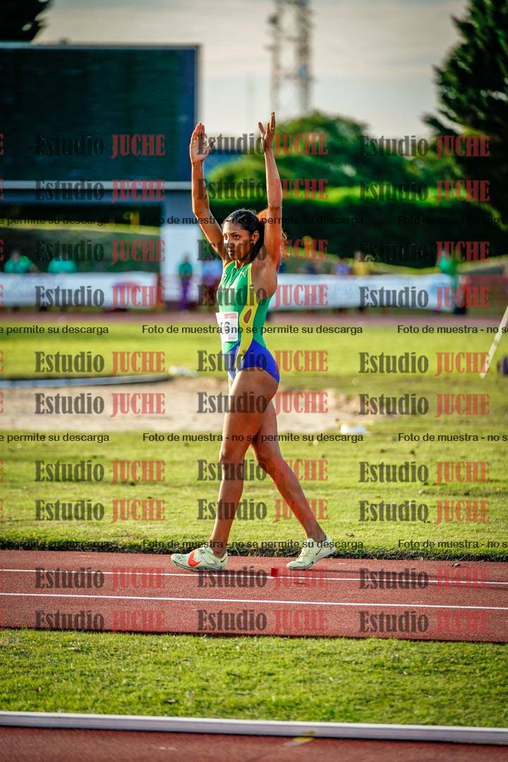 Fotos de algunos extras y podios del día 1