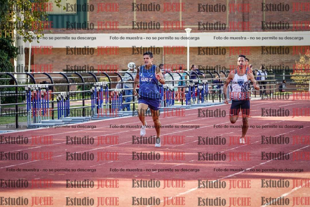 Fotos de los 400 m llanos de varones