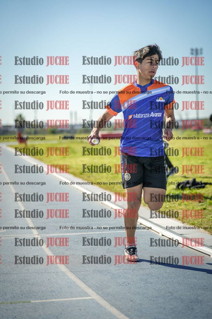 Fotos de las Postas 4x400 m de mujeres y varones