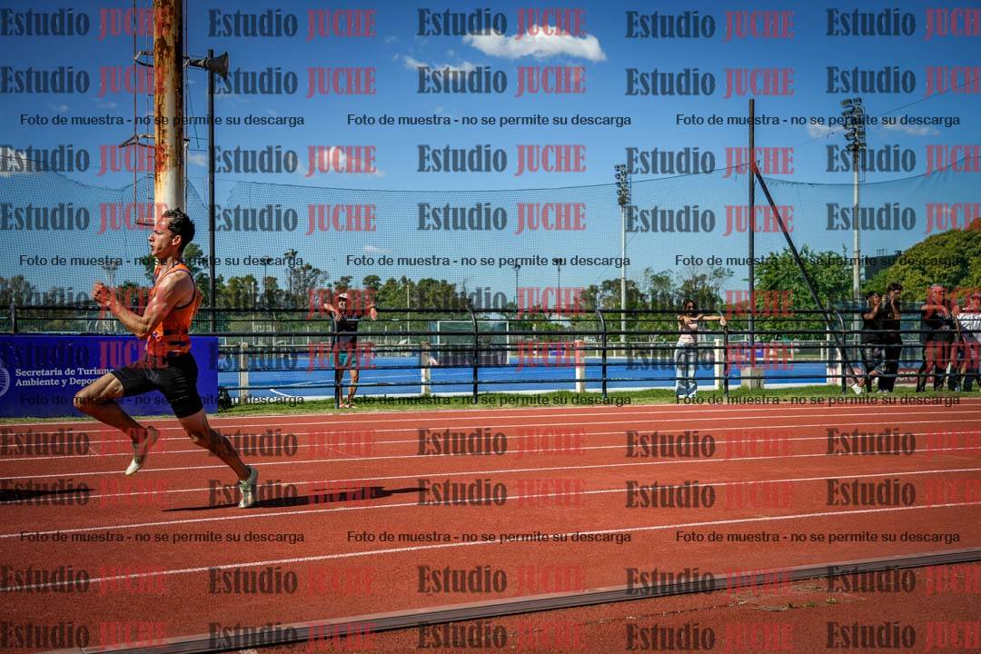 Fotos de los 200 m llanos de varones
