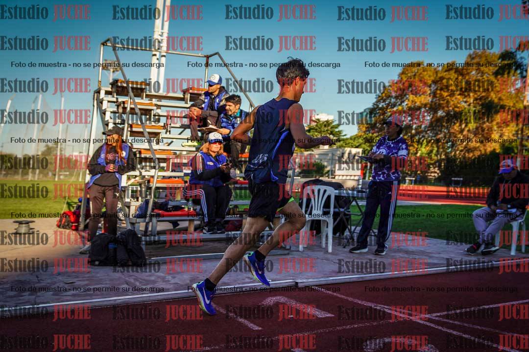 Fotos de los 3000 m llanos de varones