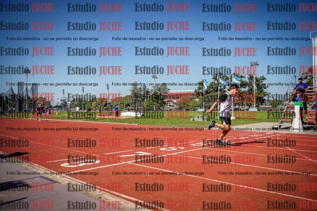Fotos de los 400 m llanos de varones