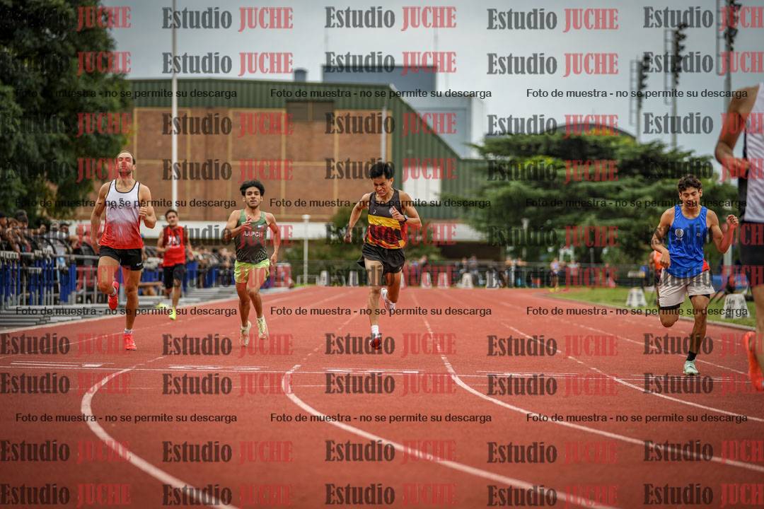 Fotos de los 400 m llanos de varones