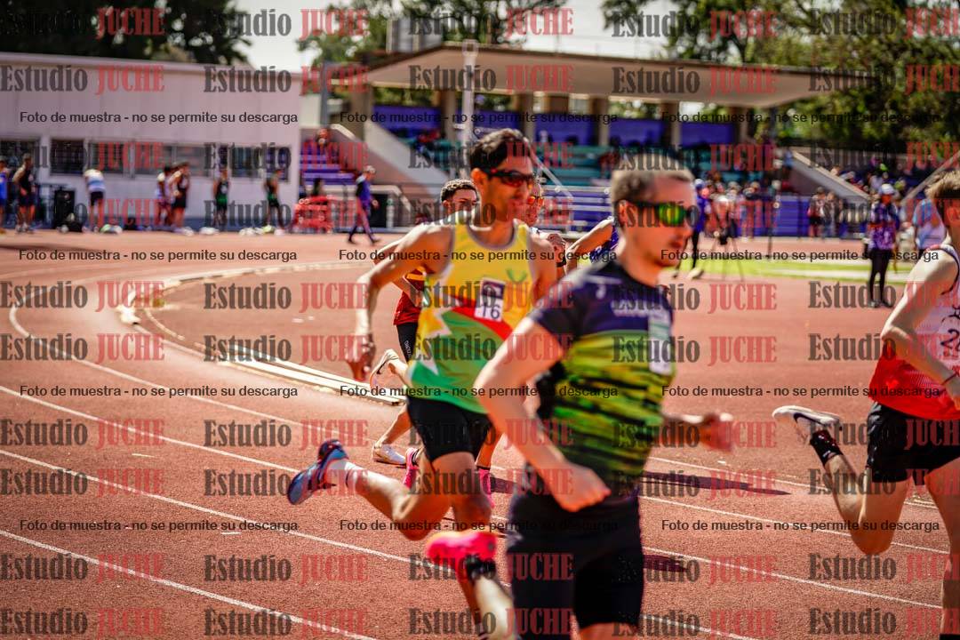 Fotos de los 800 m llanos de varones