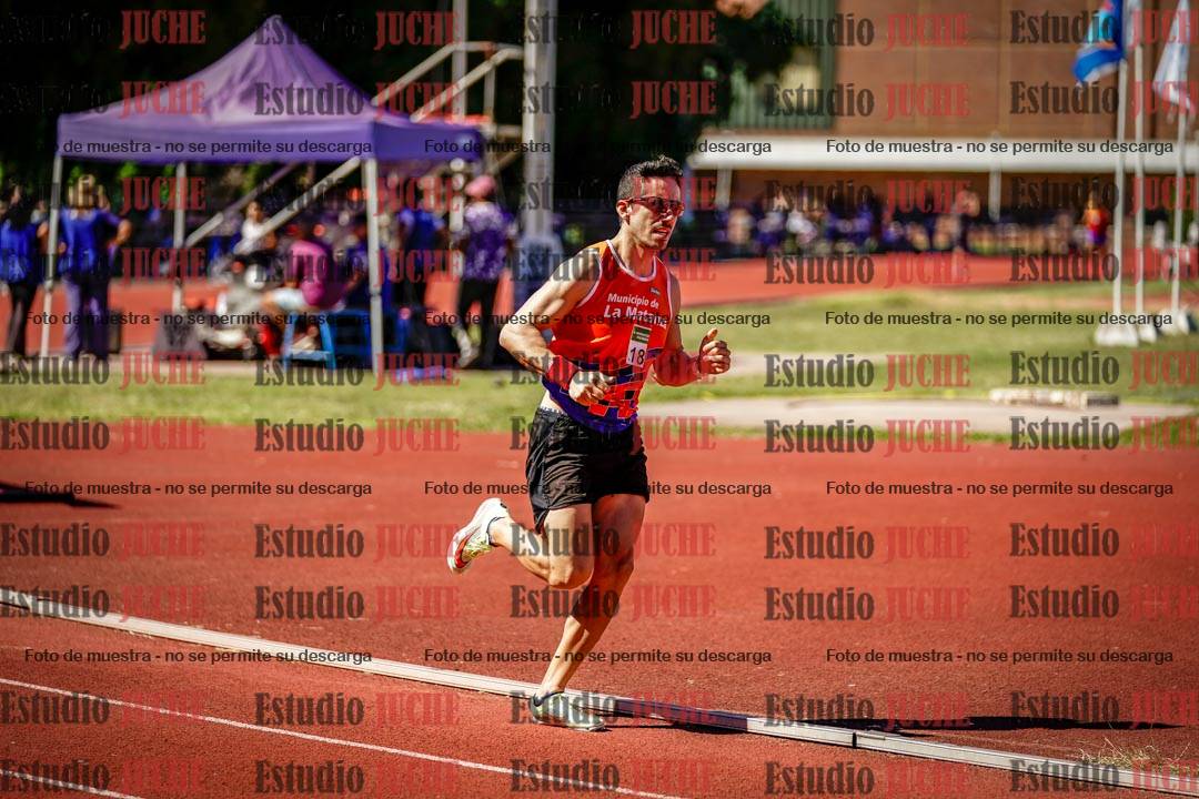 Fotos de los 800 m llanos de varones