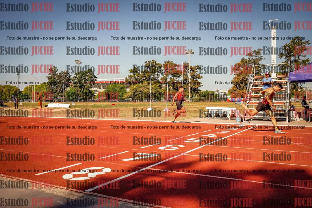 Fotos de los 400 m llanos de varones