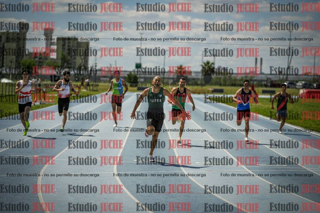 Fotos de los 400 m llanos de varones
