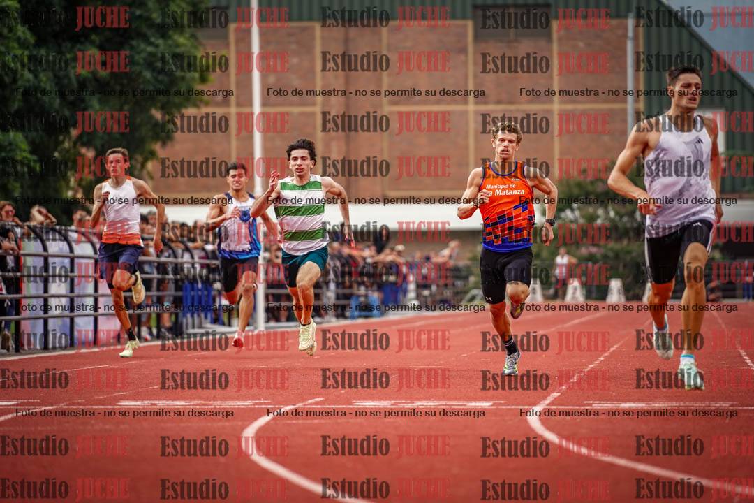 Fotos de los 200 m llanos de varones