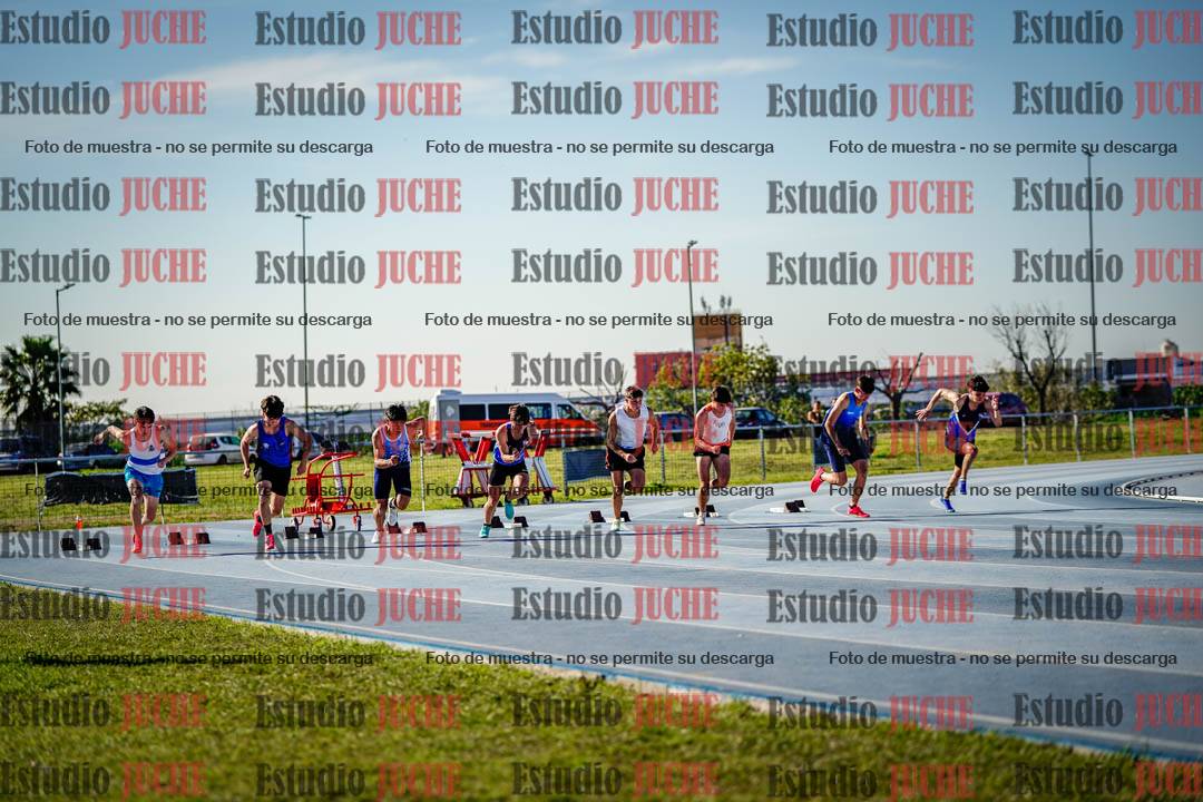 Fotos de los 100 m llanos de varones - FINAL
