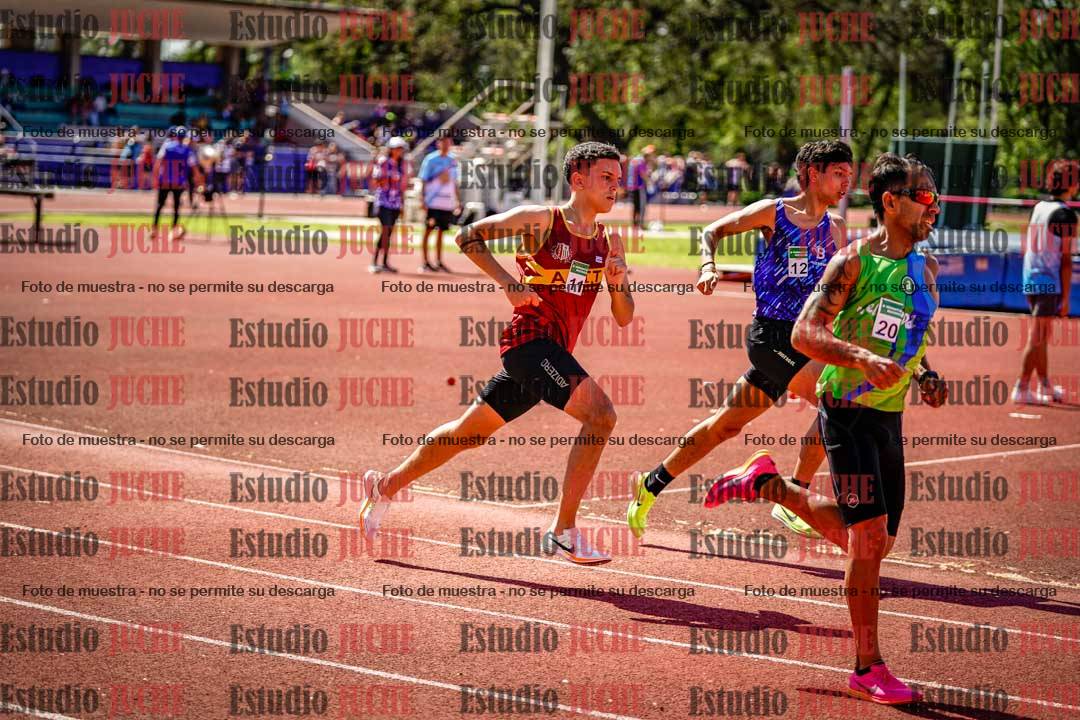 Fotos de los 800 m llanos de varones