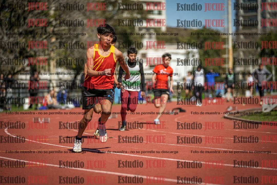 Fotos de los 200 m llanos de varones