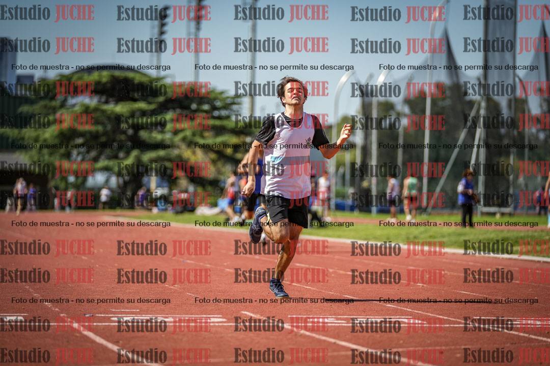 Fotos de los 400 m llanos de varones