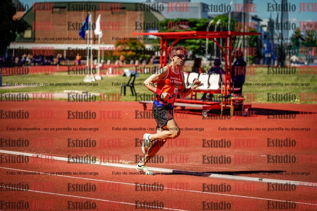 Fotos de los 800 m llanos de varones