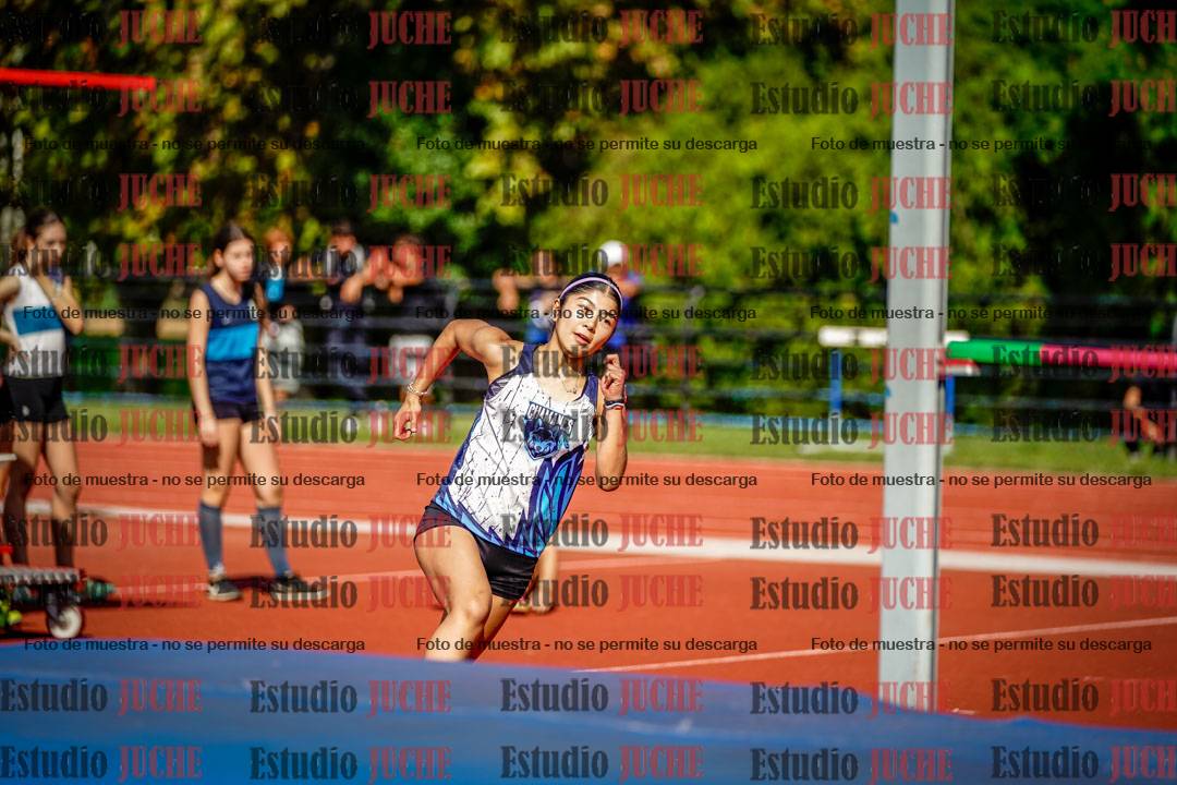Fotos del salto en alto de mujeres