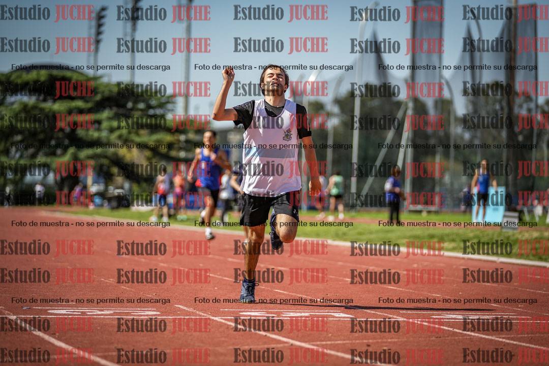 Fotos de los 400 m llanos de varones