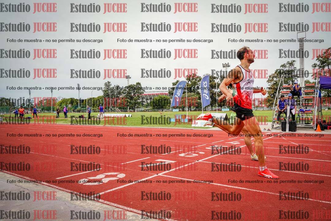 Fotos de los 400 m llanos de varones