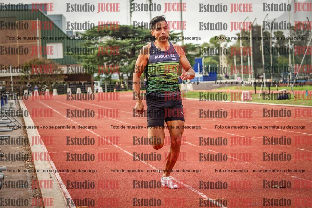 Fotos de los 400 m llanos de varones