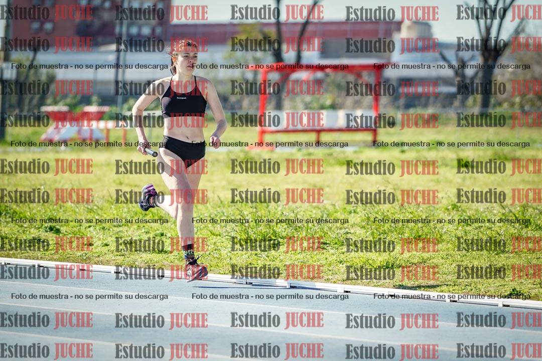 Fotos de las Postas 4x400 m de mujeres y varones