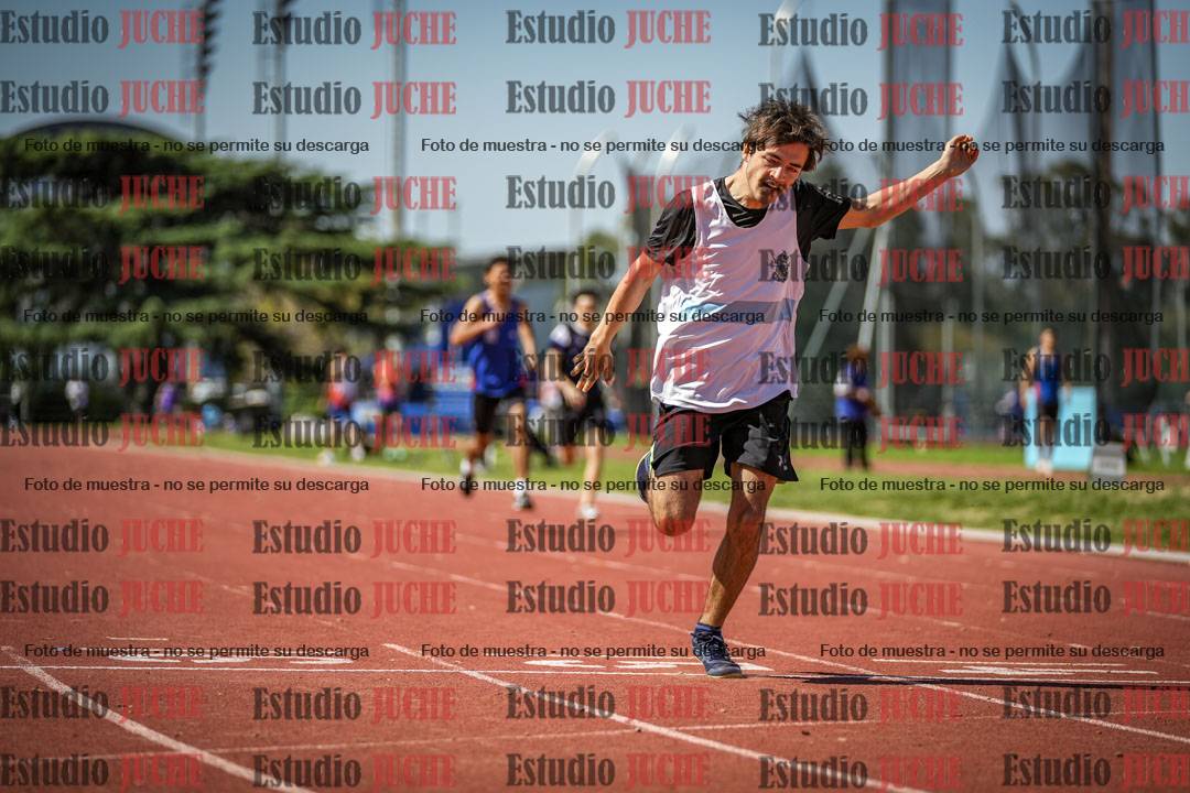 Fotos de los 400 m llanos de varones