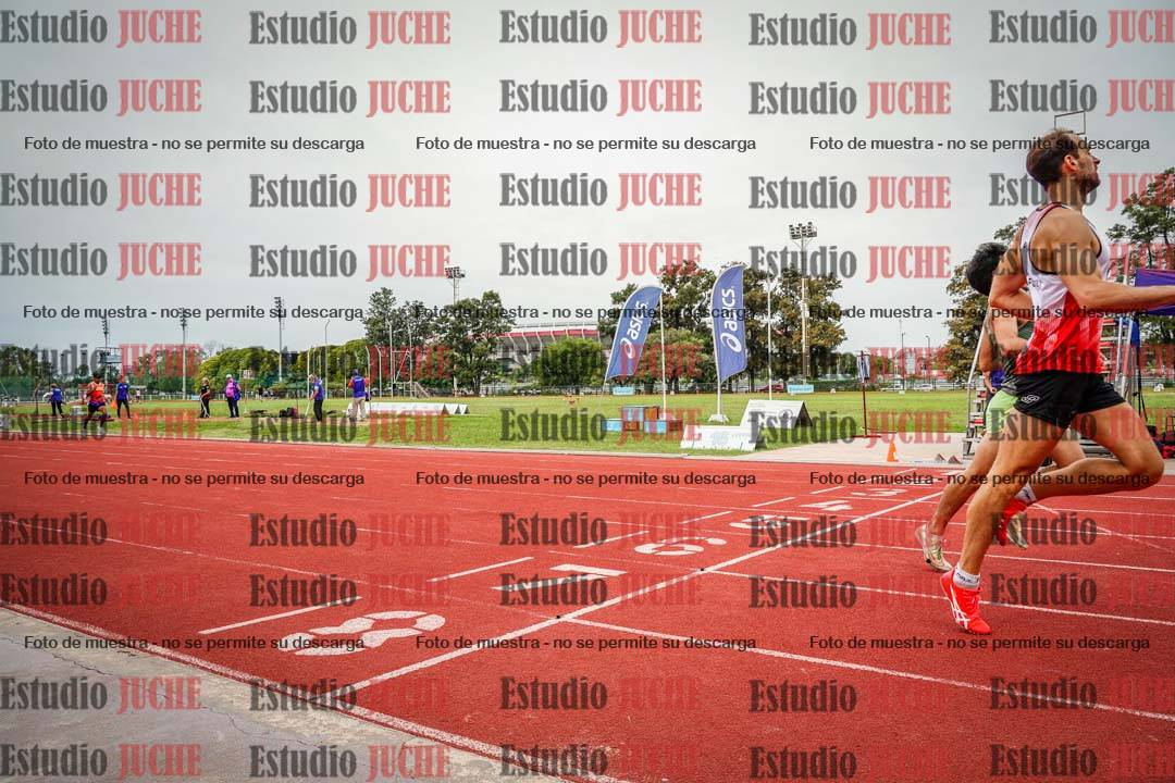 Fotos de los 400 m llanos de varones