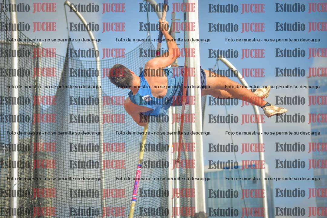 Fotos del salto con garrocha de varones - decatlón 8