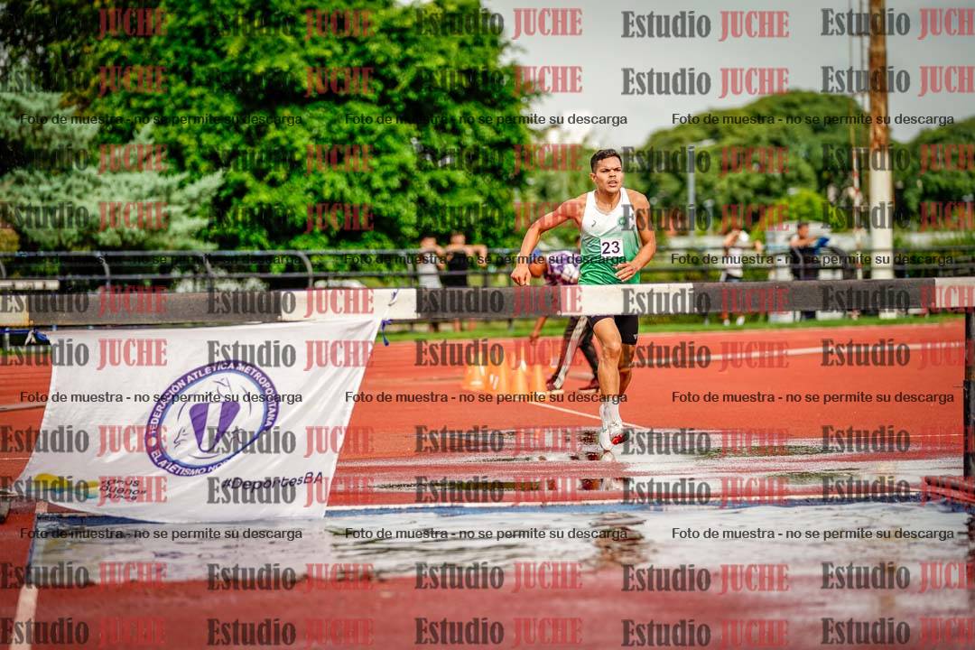 Fotos de los 3000 m con obstáculos de varones