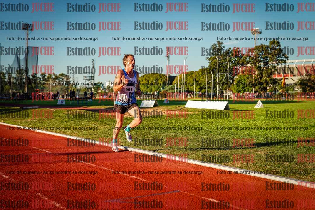 Fotos de los 3000 m llanos de varones