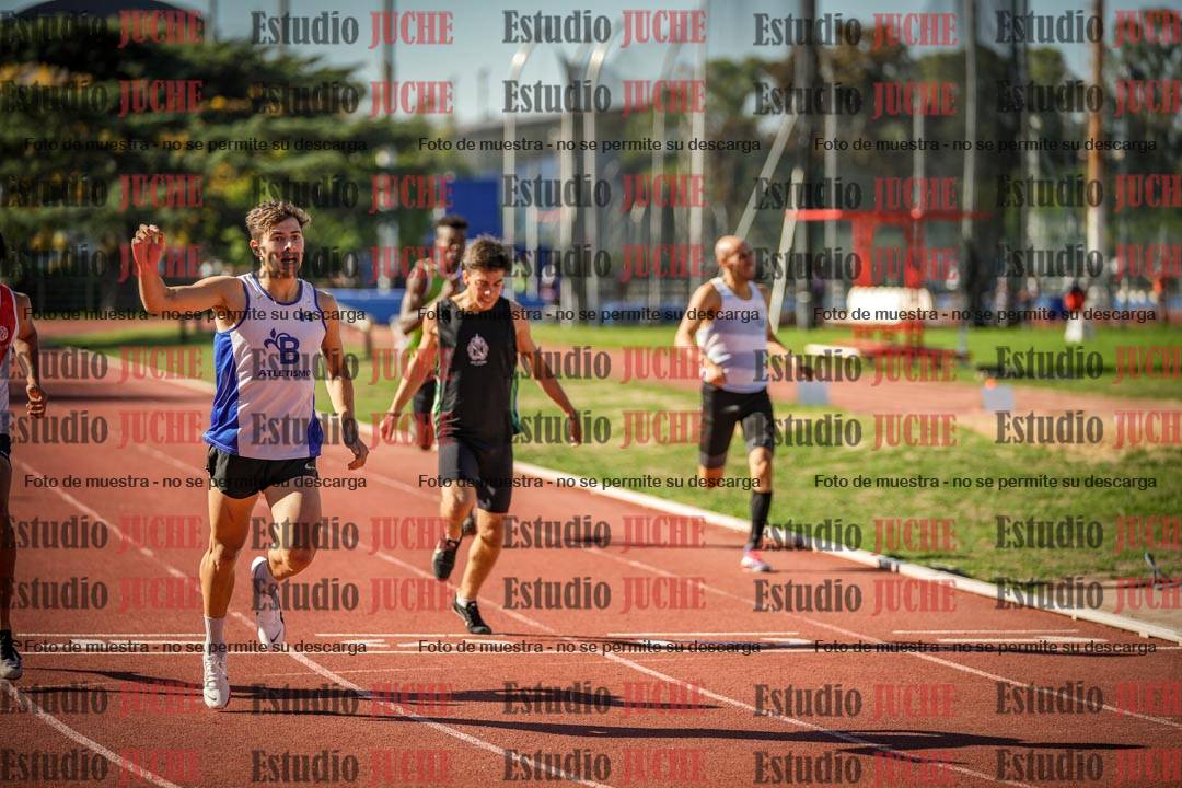 Fotos de los 400 m llanos de varones