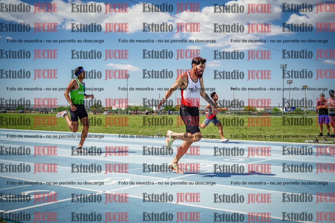 Fotos de los 400 m llanos de varones