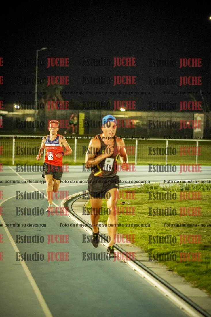 Fotos de los 3000 m llanos de varones
