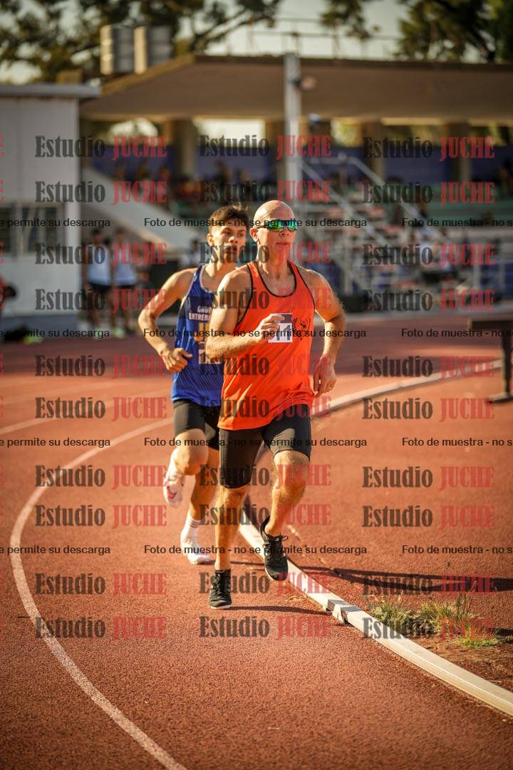 Fotos de los 800 m llanos de varones