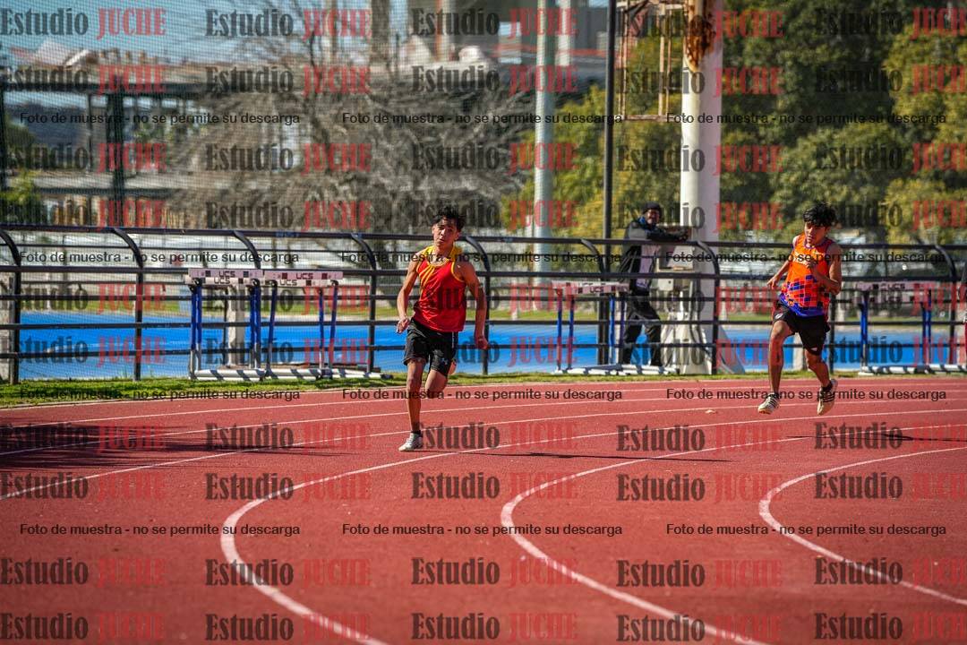 Fotos de los 200 m llanos de varones