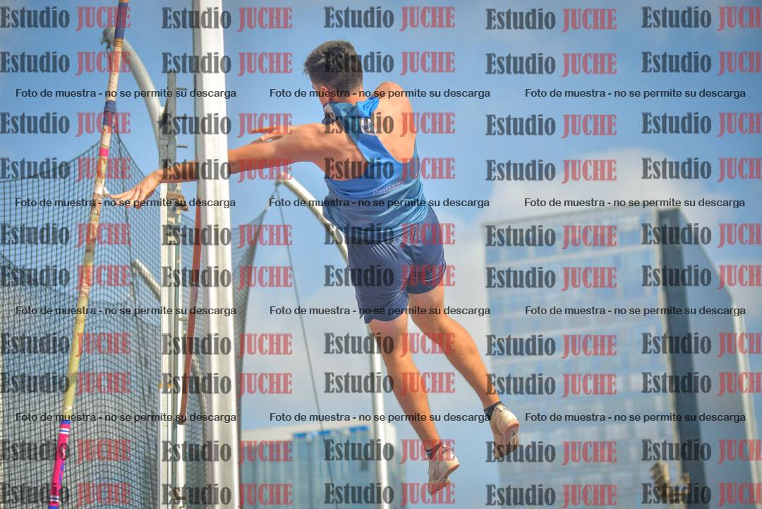 Fotos del salto con garrocha de varones - decatlón 8
