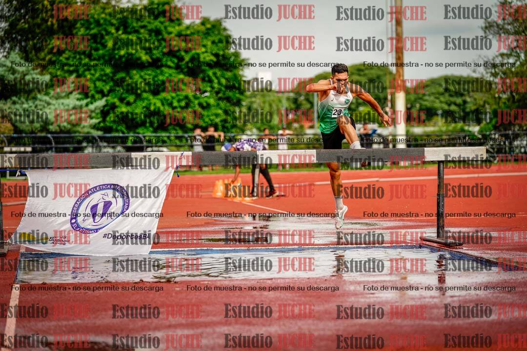 Fotos de los 3000 m con obstáculos de varones