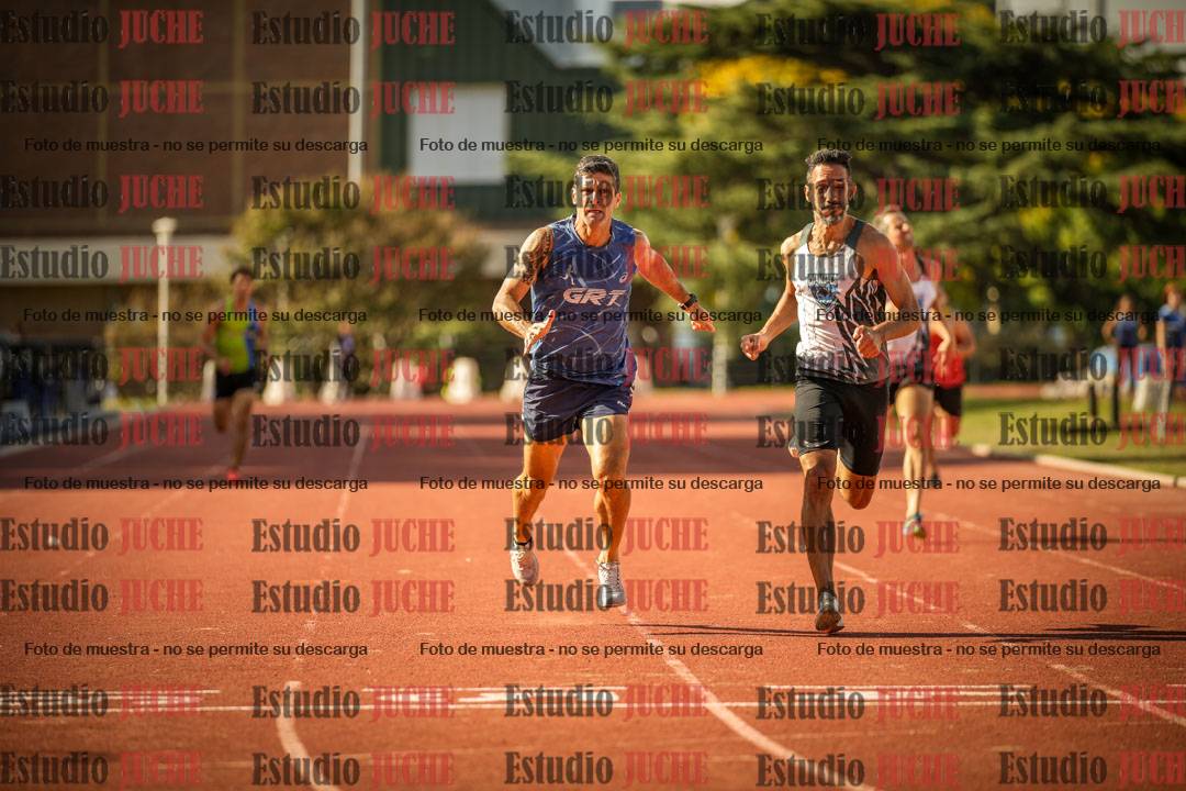 Fotos de los 400 m llanos de varones