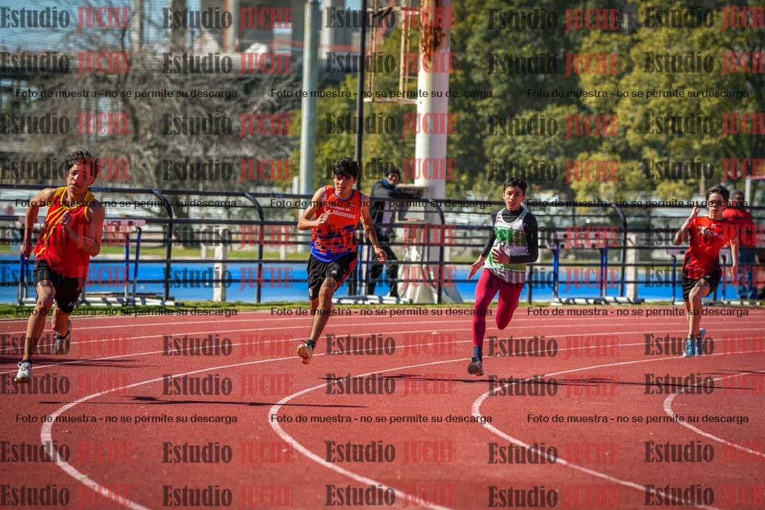 Fotos de los 200 m llanos de varones