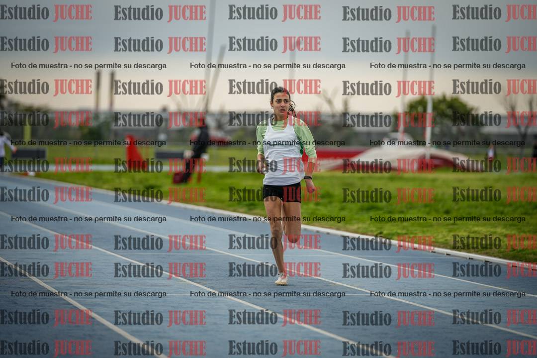 Fotos de las postas 5x80 m de mujeres - U14 - FINAL