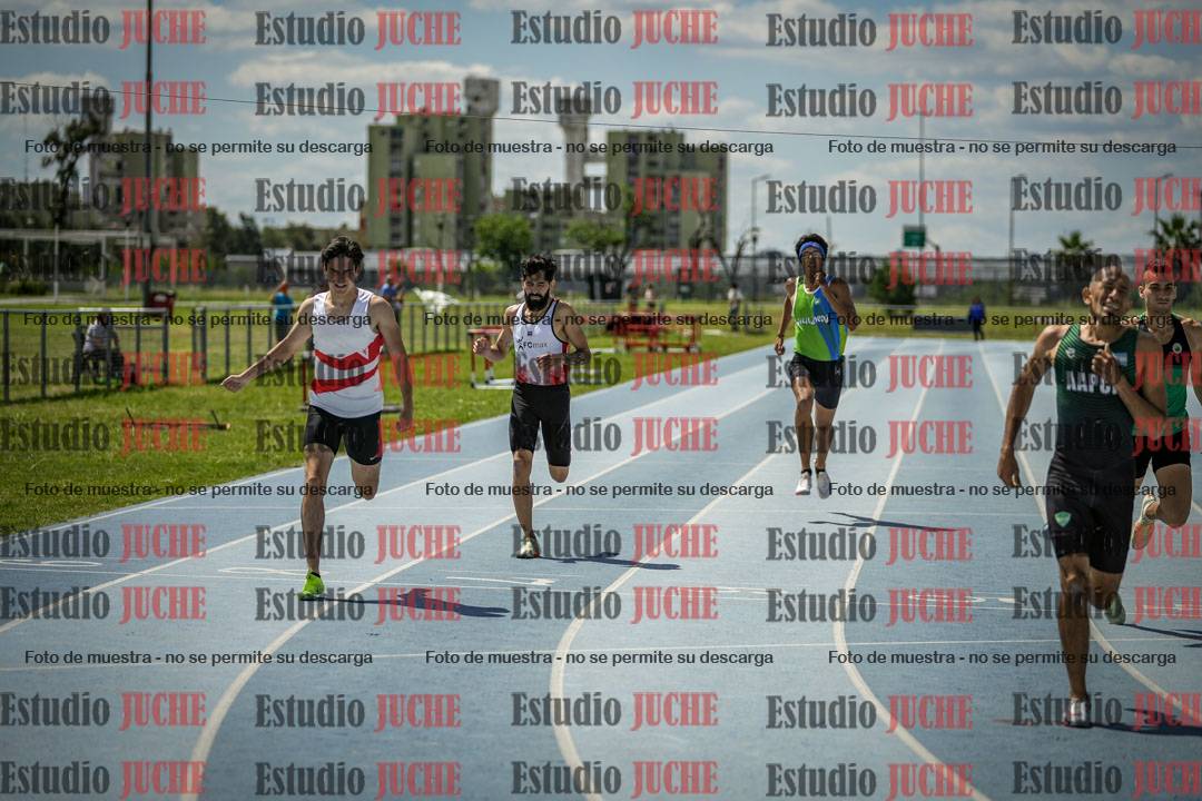 Fotos de los 400 m llanos de varones