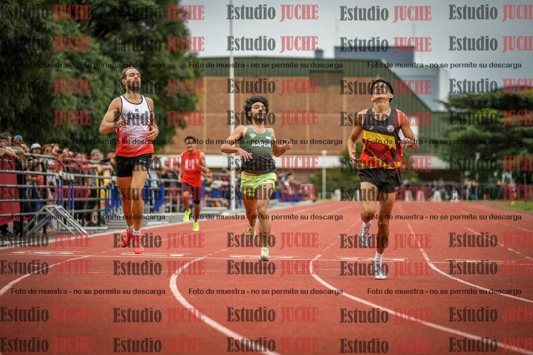 Fotos de los 400 m llanos de varones