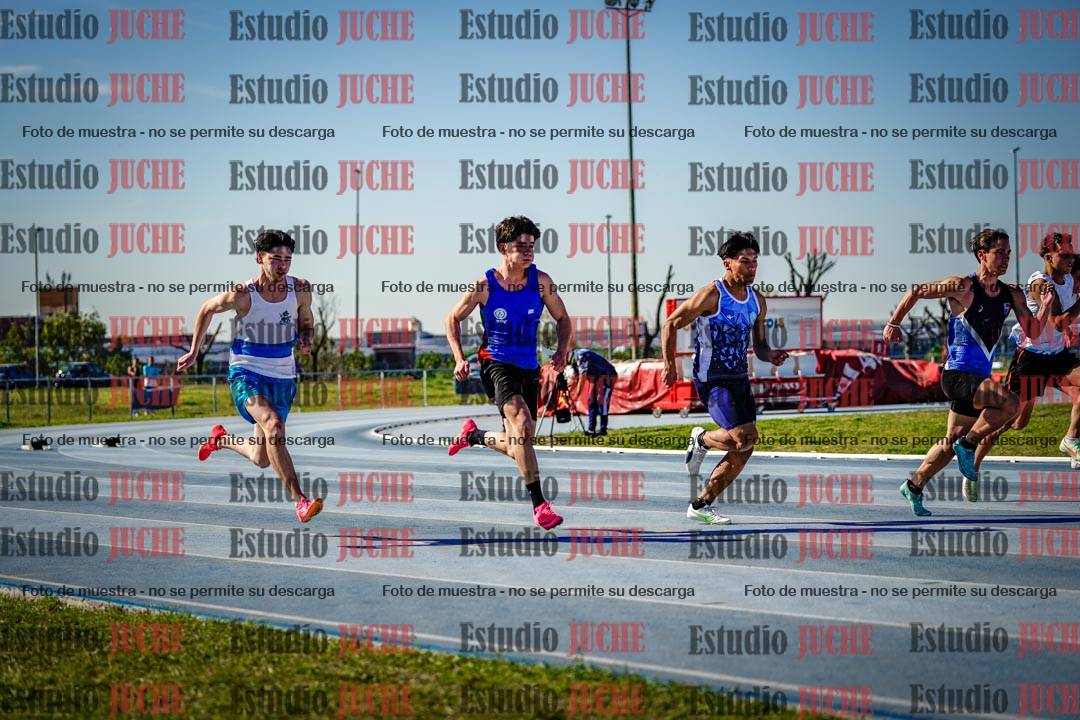 Fotos de los 100 m llanos de varones - FINAL