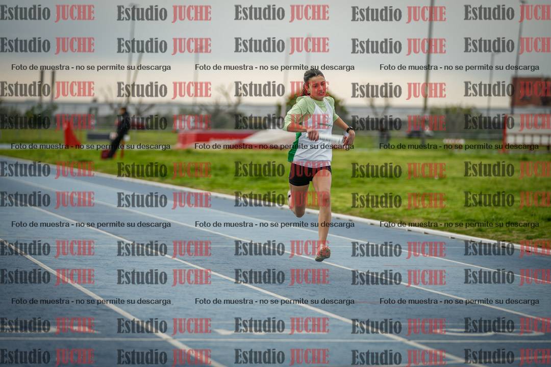 Fotos de las postas 5x80 m de mujeres - U14 - FINAL