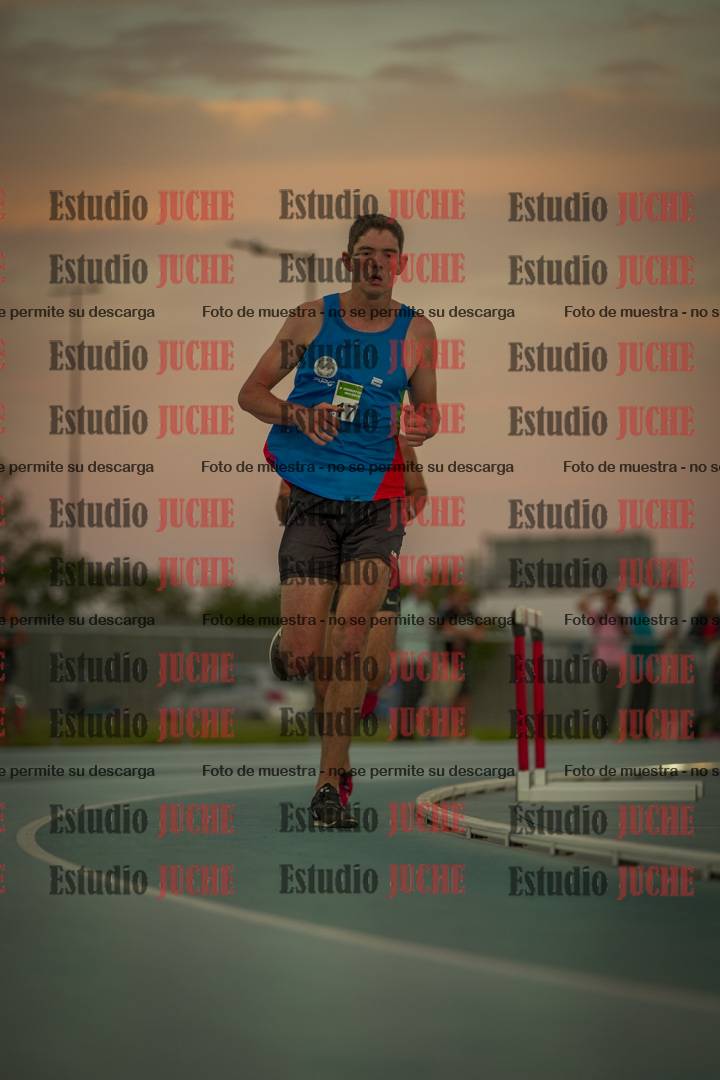 Fotos de los 3000 m llanos de varones