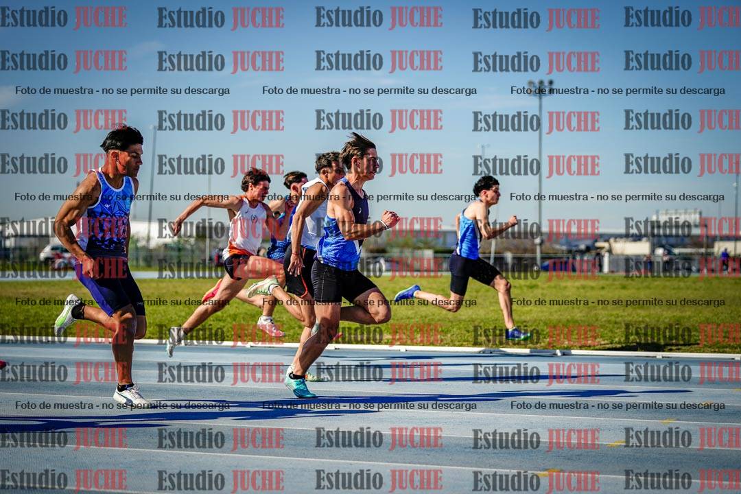 Fotos de los 100 m llanos de varones - FINAL