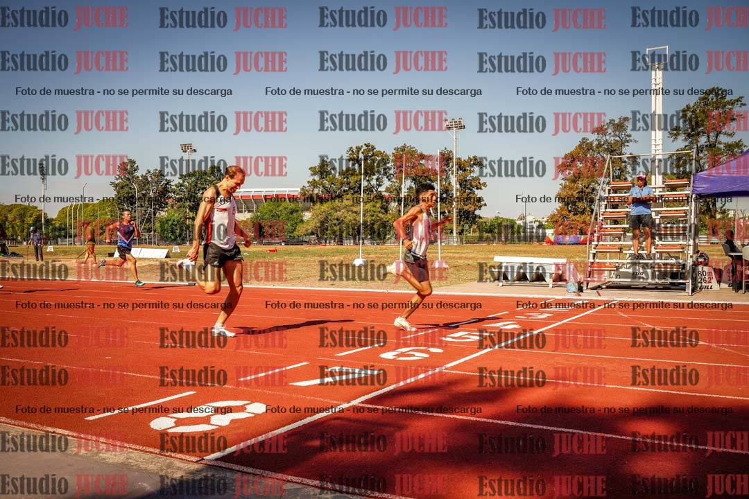 Fotos de los 400 m llanos de varones