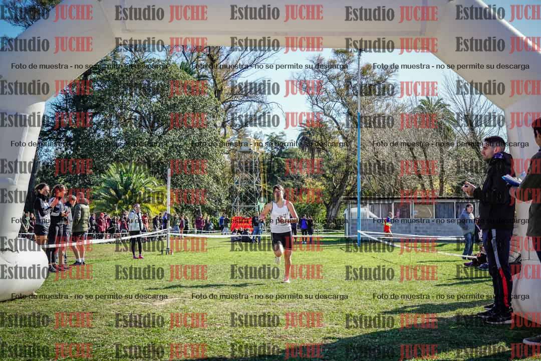 Fotos de la llegada del cross de 1500 m