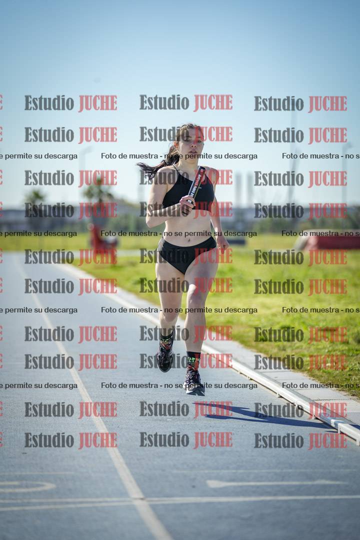Fotos de las Postas 4x400 m de mujeres y varones