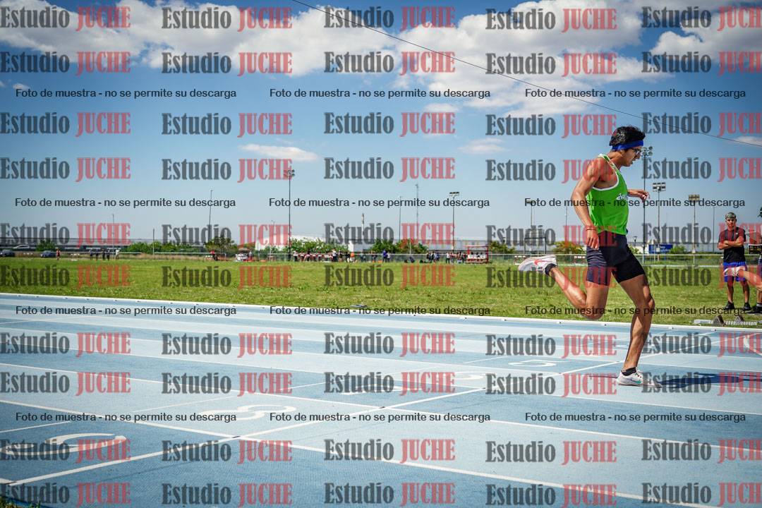 Fotos de los 400 m llanos de varones